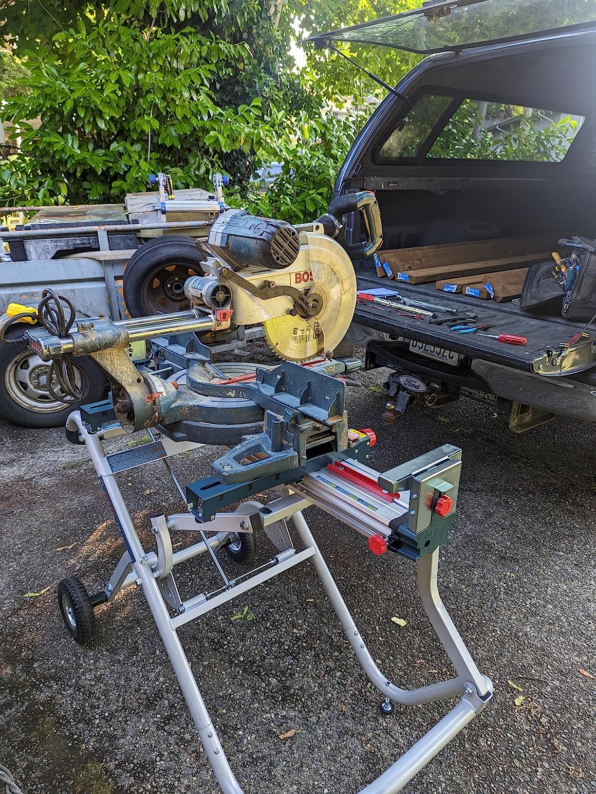 Bosch T4B Gravity-Rise Miter Saw Stand with Wheels customer photo 2