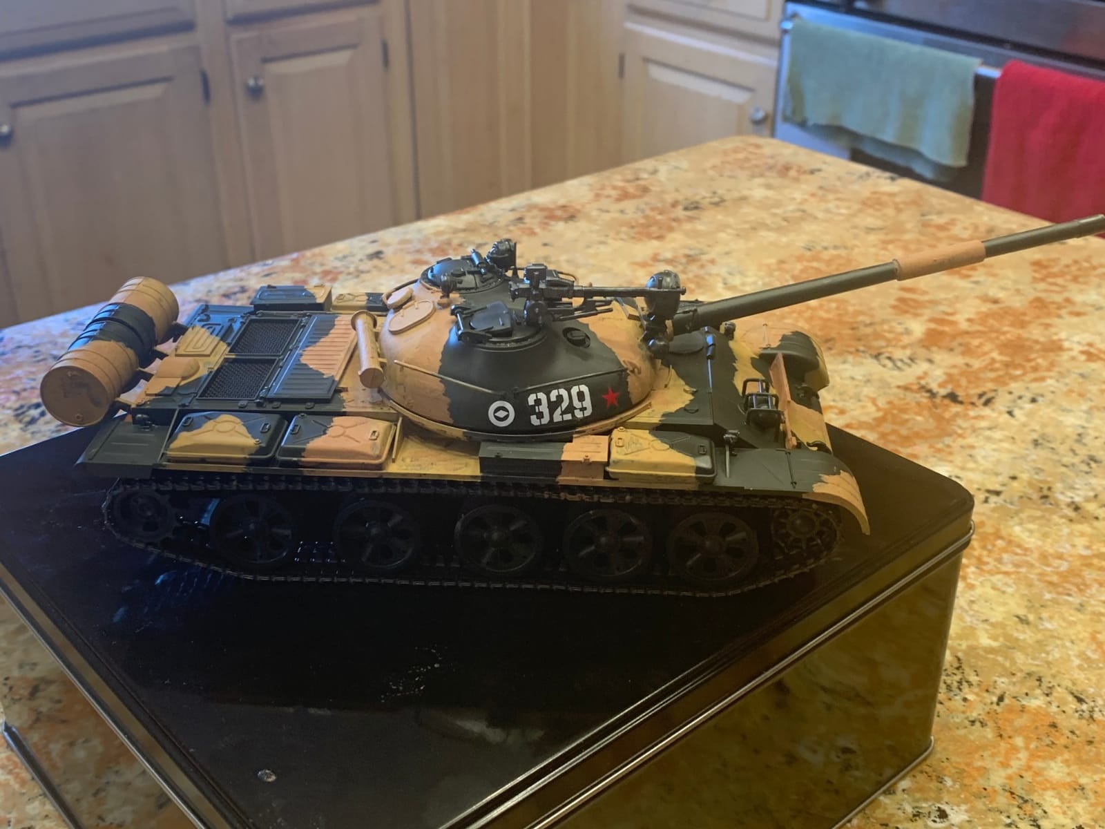 Tamiya Models Russian T-62 Tank Model Kit customer photo 2