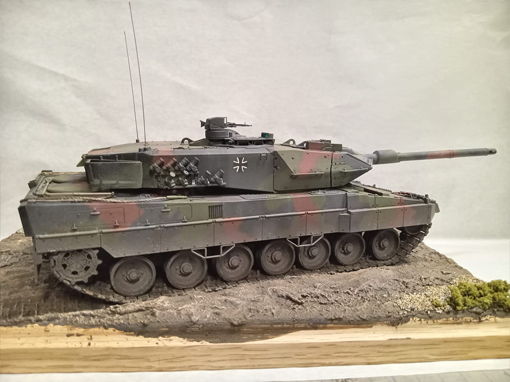 Tamiya 35271 Leopard 2 A6 Main Battle Tank Toy customer photo 1