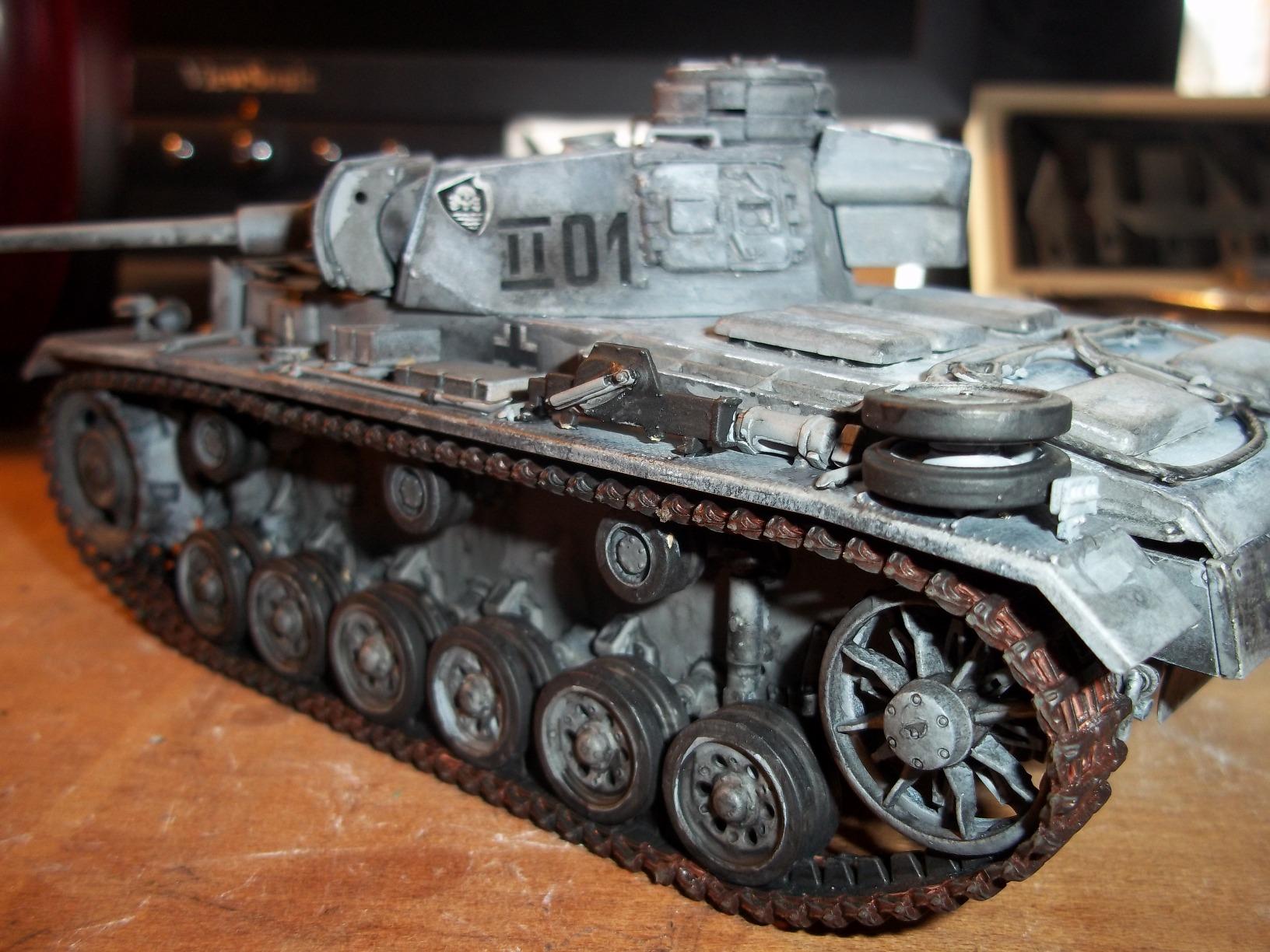 Tamiya 35215 1/35 German Pz. Kpfw III Ausf. L Tank Plastic Model Kit customer photo 1