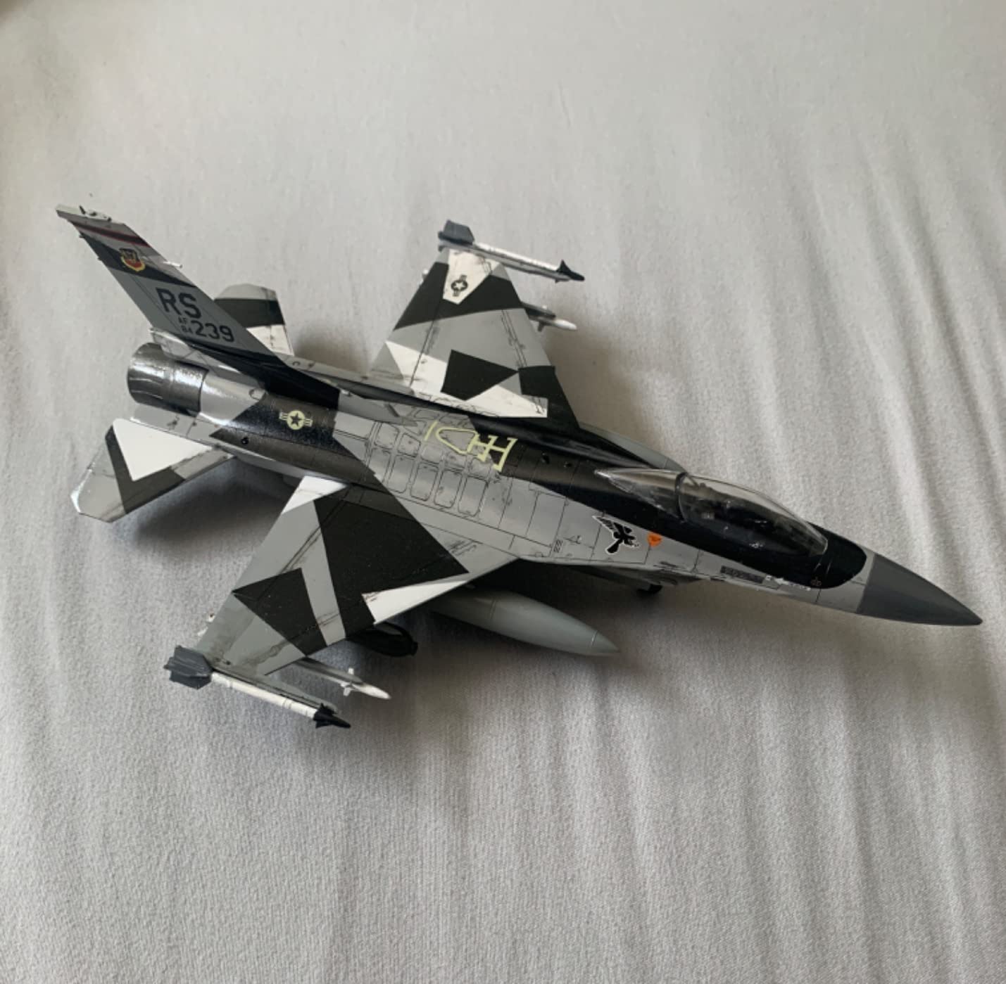 Hasegawa 1:72 Scale F-16C Fighting Falcon Model Kit customer photo 2