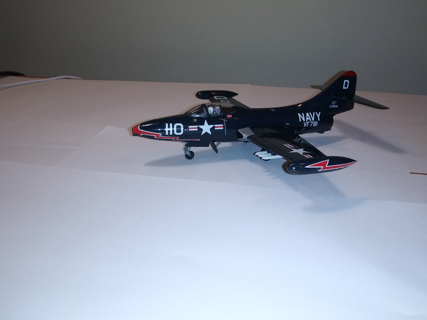 1:72 Scale F9F-2 Panther Model Kit customer photo 2