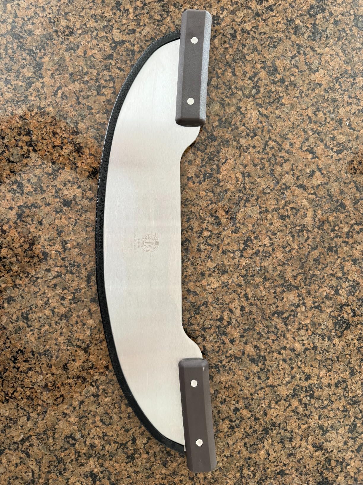 American Metalcraft PKR20 Stainless Steel Rocker Pizza Knife with Black Handles, 20-Inch Blade customer photo 2