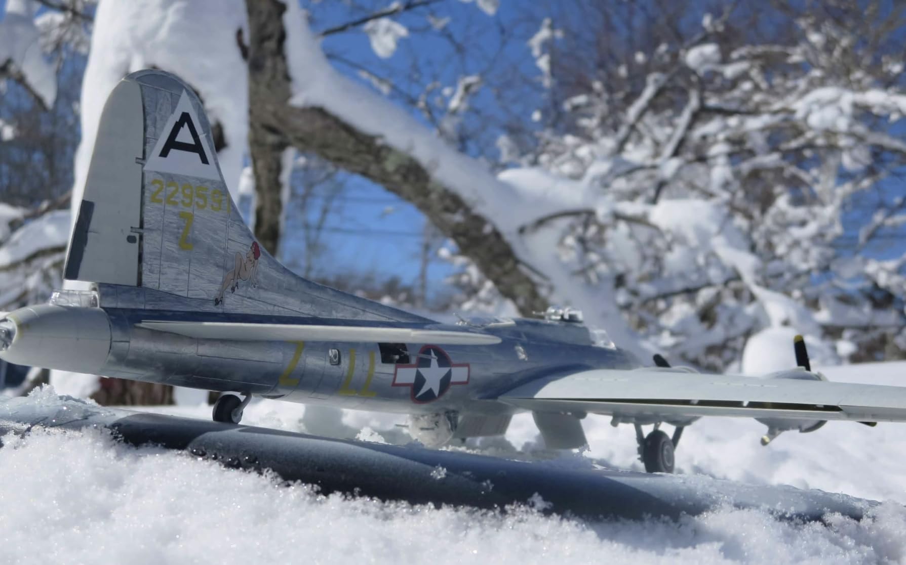 Revell 04297 B-17F Memphis Belle Flying Fortress Model Kit customer photo 2