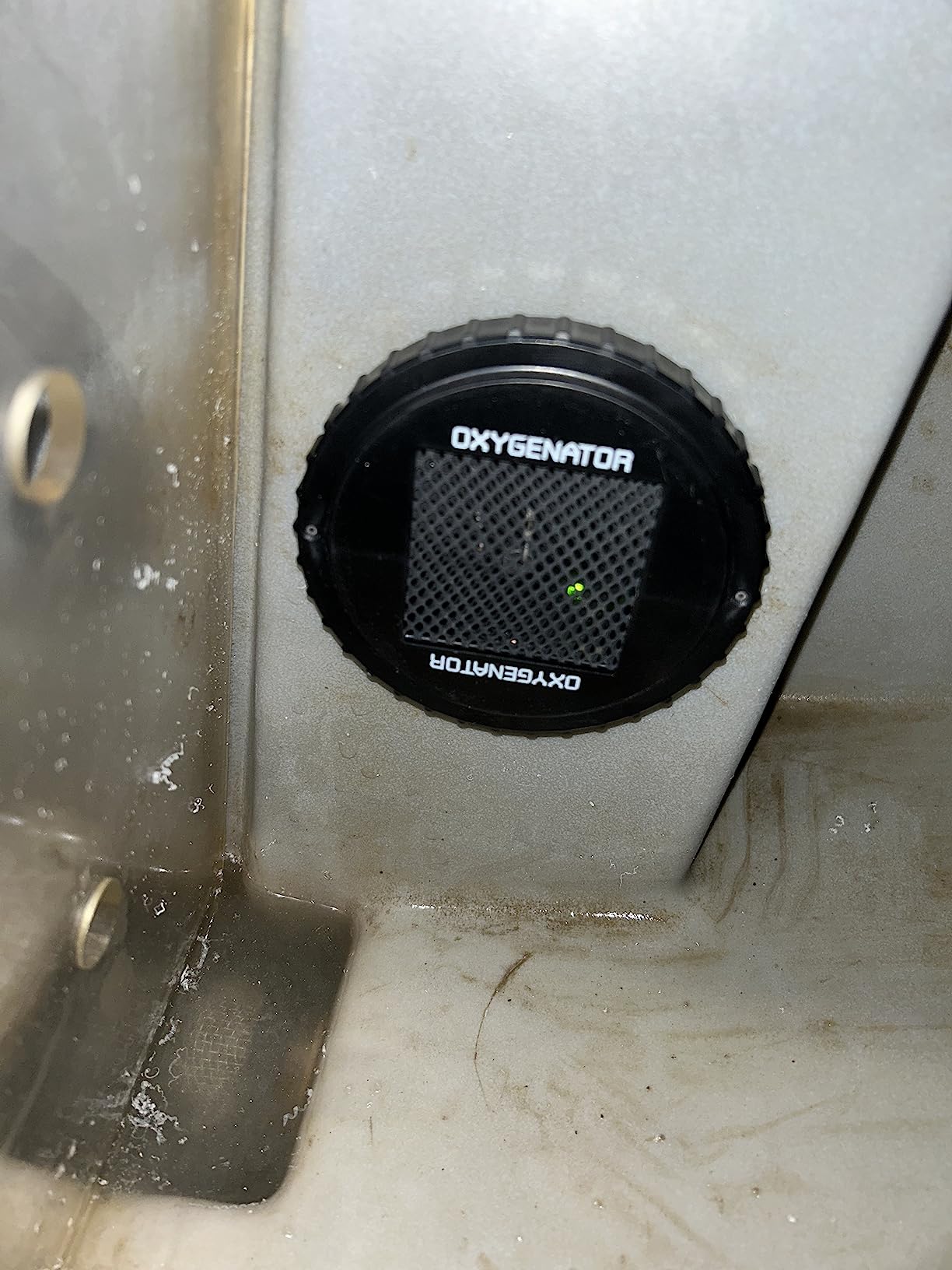 T-H Marine Oxygenator Pro Live Well Flush Mount - Silent Operation, Automatic Oxygen Generator for Freshwater Fishing, Boost Fish Survival Rates by 35%, Easy Install for 10-20 Gallon Livewells customer photo 1