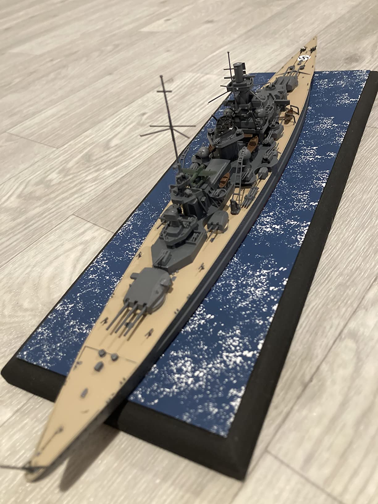 Tamiya – 77518 – Model Making – Boat – Cruiser Scharnhorst customer photo 1