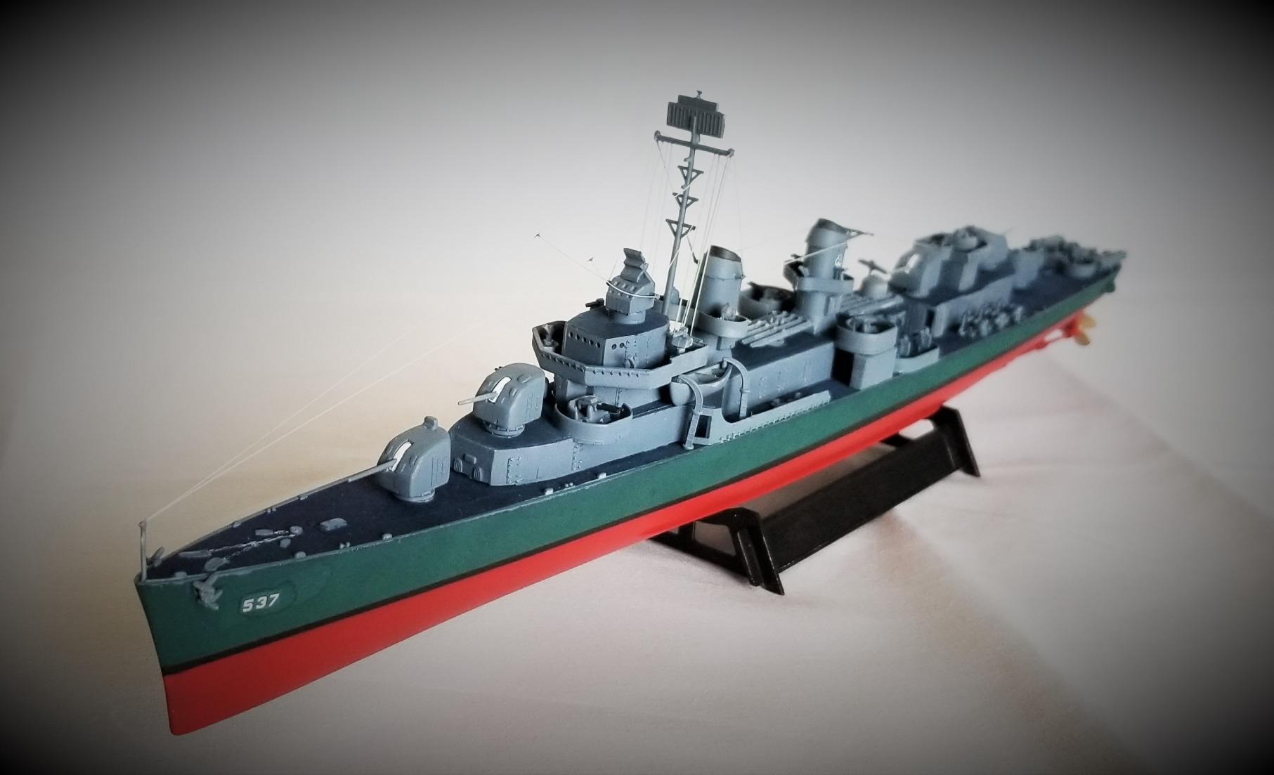 Trumpeter 1/350 Scale USS The Sullivans DD537 Destroyer customer photo 1