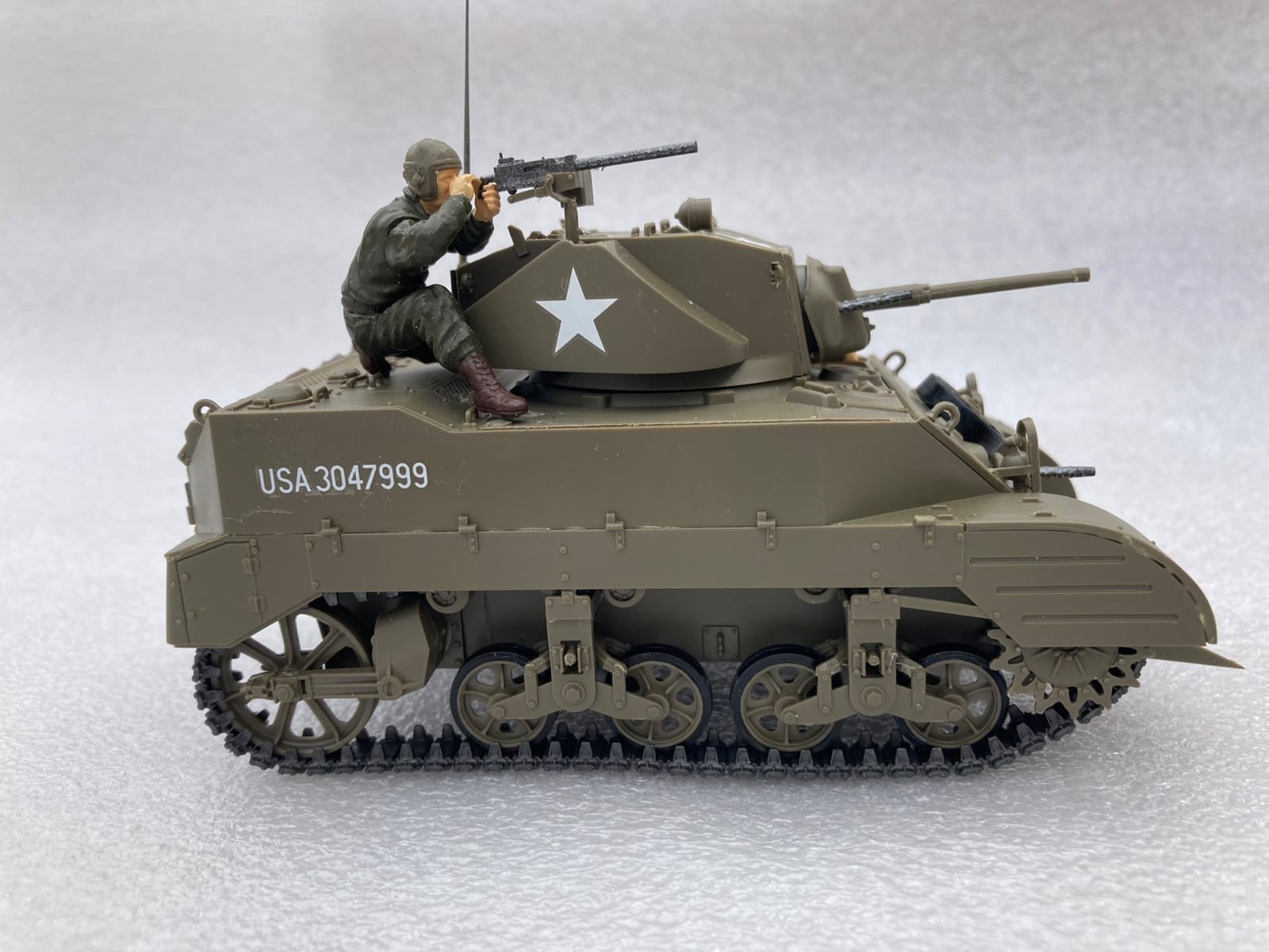 Tamiya 35313 1/35 US Light Tank M5A1 Plastic Model Kit customer photo 2