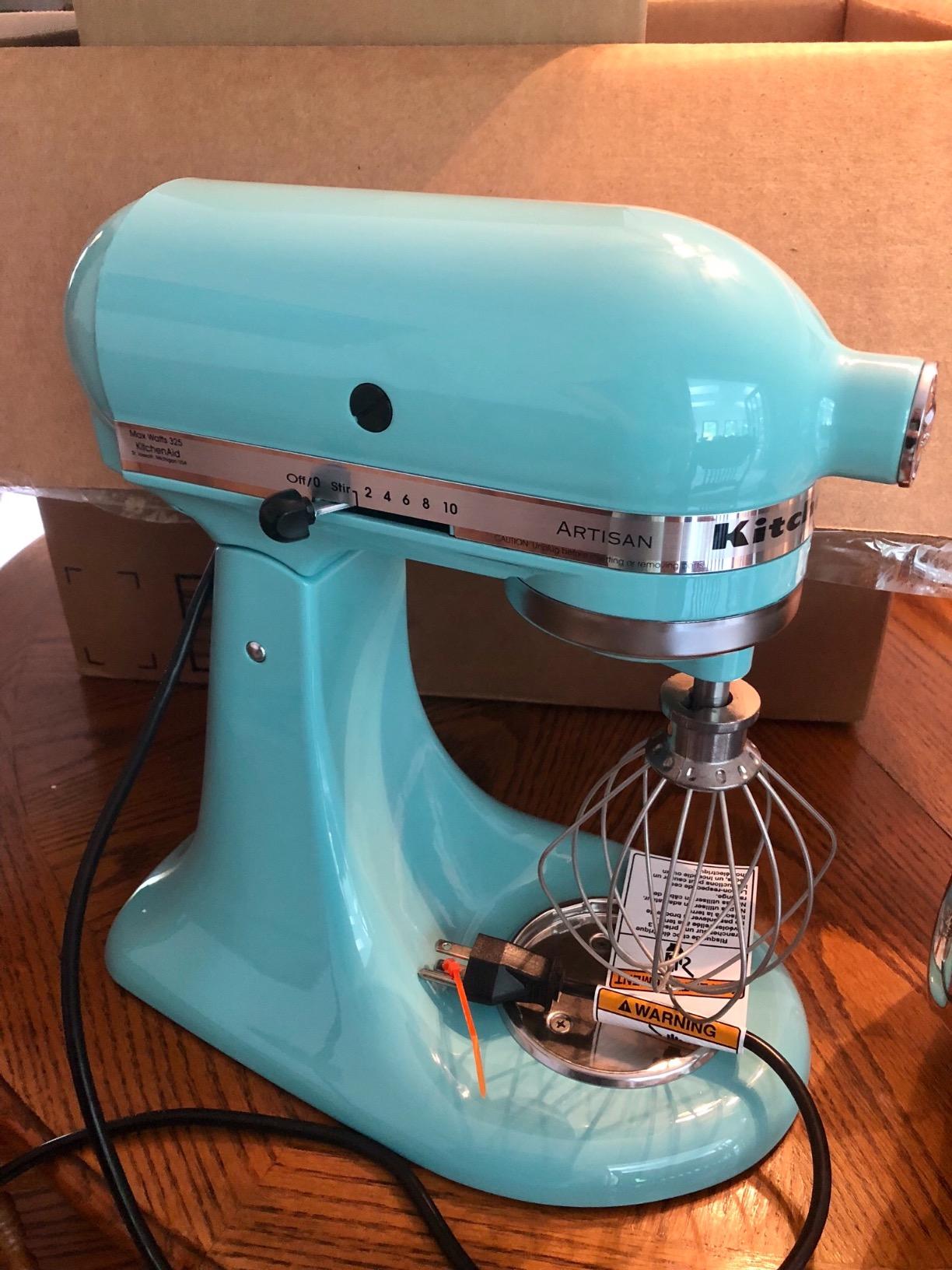 KitchenAid Artisan, 5-Qt Tilt Head Stand Mixer, KSM150PS, Contour Silver | Includes Pouring Shield for Mess-Free Mixing, 10 Speed Settings, Easily add Ingredients with the Tilt-Head Design customer photo 2