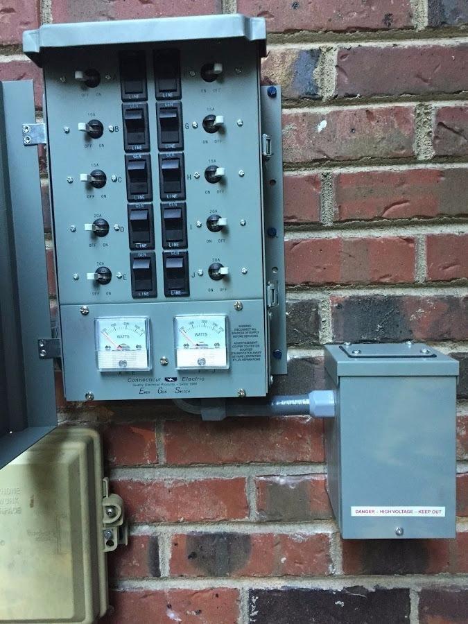 Connecticut Electric EmerGen Transfer Switch Kit - 30 Amp, 10-Circuit, 10-Foot Cord, 7500 Watts, for Generator customer photo 2