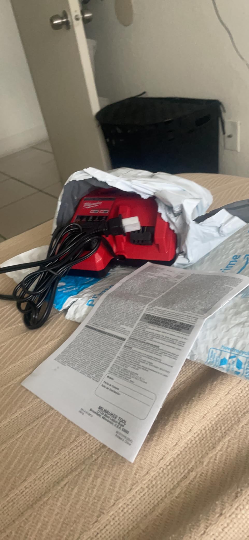 Milwaukee 48-59-1812 M12 or M18 18V and 12V Multi Voltage Lithium Ion Battery Charger w/ Onboard Fuel Gauge customer photo 1