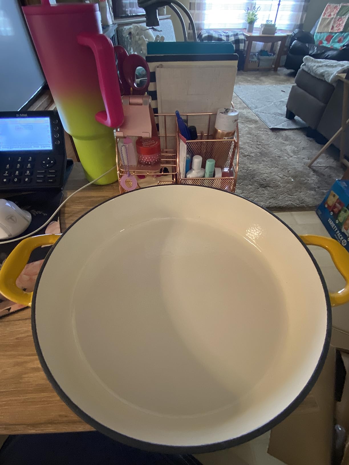 Tramontina Bestow Enameled Cast Iron 5.5-Qt Round Dutch Oven Pot with Lid | Great for Braising, Roasting and Bread Baking - Blue customer photo 1