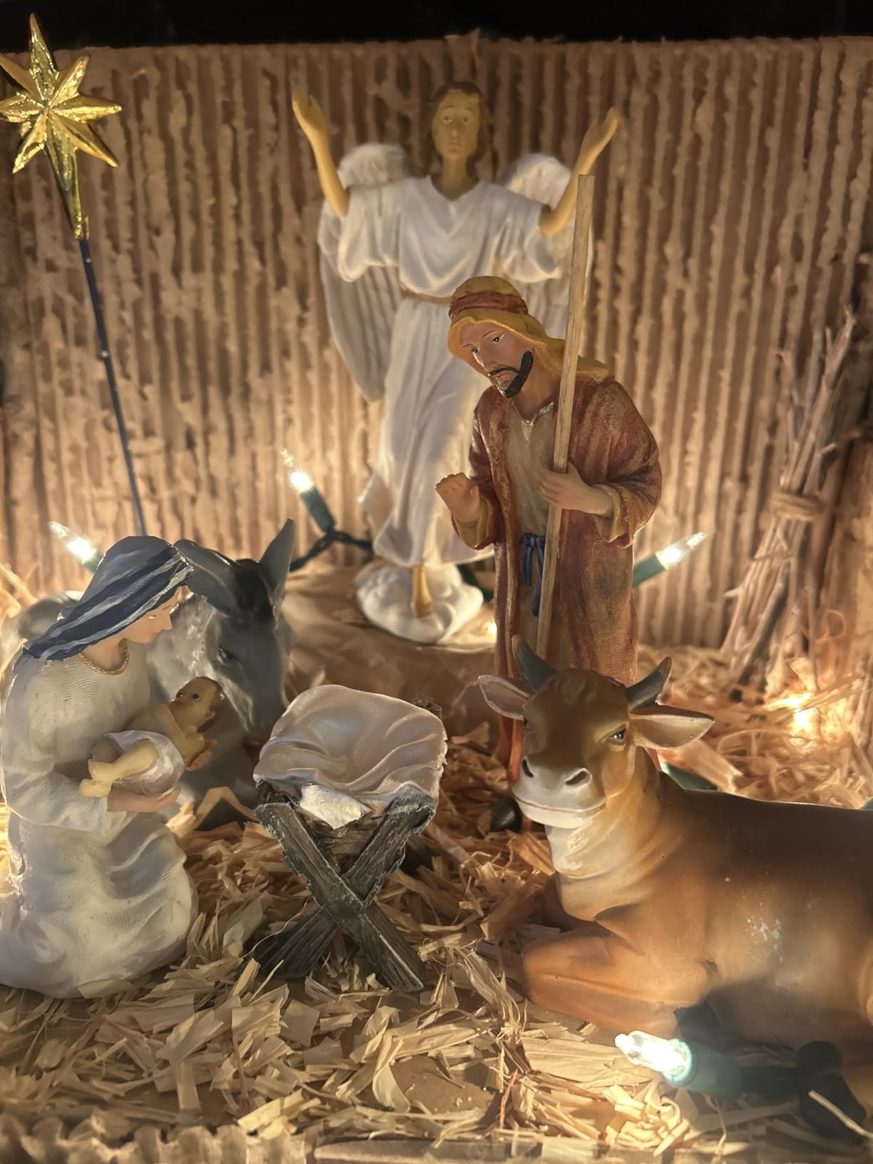 Three Kings Gifts 11-Piece Real Gold Christmas Nativity Scene Set, 10-Inch Scale Polystone Holy Family, Magi Wise Men, Angel, and Shepherds, Complete Holiday Tabletop Creche Figures Display customer photo 2