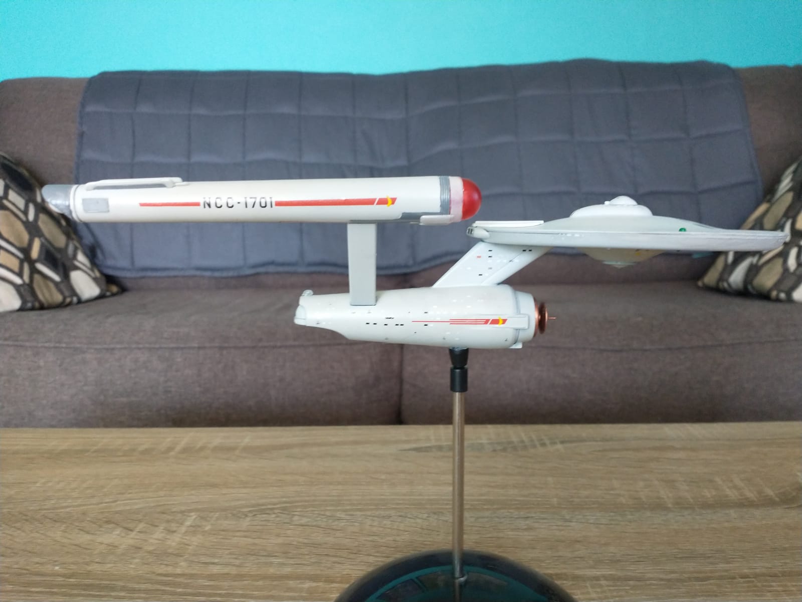 Skill 2 Model Kit Star Trek U.S.S. Enterprise and S.S. Botany Bay The Original Series Space Seed Edition Snap-Together 1/1000 Scale Model by Polar Lights customer photo 2