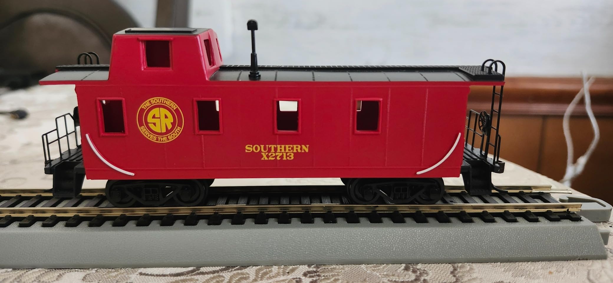 Bachmann Trains Echo Valley DCC Sound Ready to Run Electric Train HO Scale customer photo 1