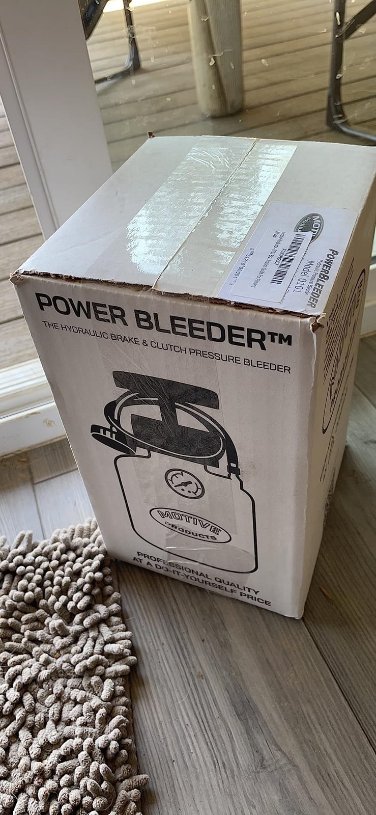 Motive Products 0101 Universal Power Bleeder 2-Quart Tank with Hose and Round Adapter customer photo 2