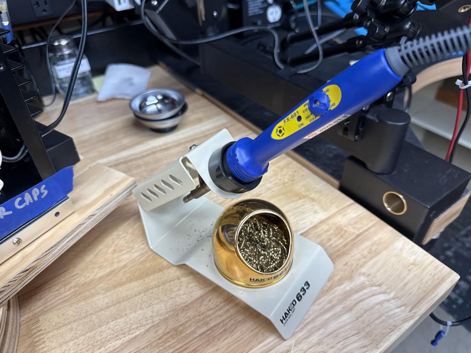 Hakko FX601-02 Adjustable Temperature Controlled Soldering Iron, 67 Watts customer photo 2