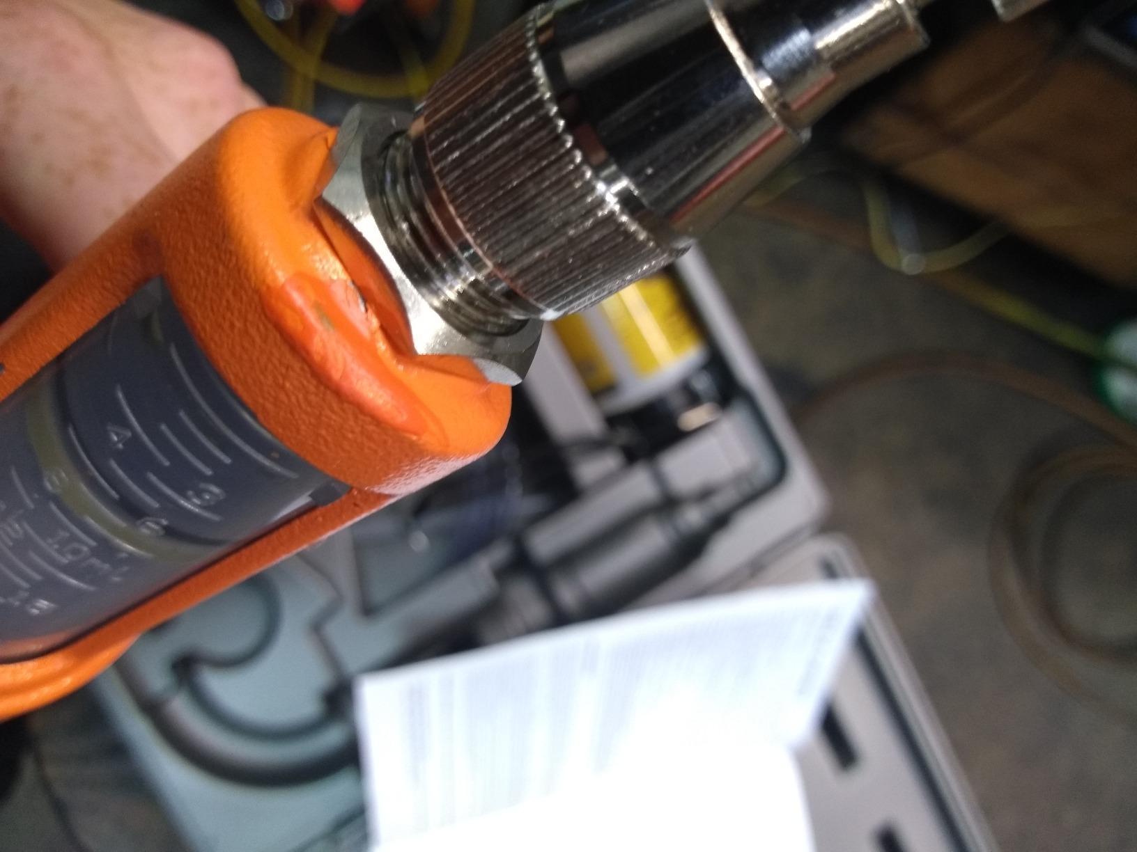 MaxProHD Premium Heavy Duty Brake & Clutch Bleeder, Cast-Aluminum, Fully Rebuildable Injector Supports Reverse, Vacuum, Pressure and Bench Bleeding for DOT 3/4/5.1 customer photo 2