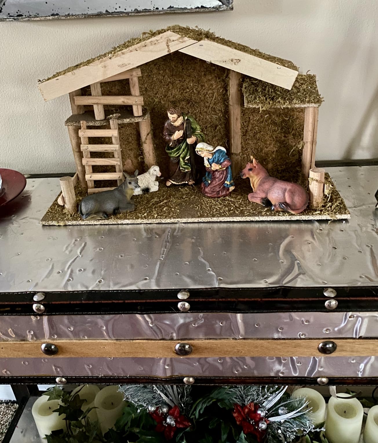 Kurt Adler 12-Piece Nativity Set with Wooden Stable customer photo 1