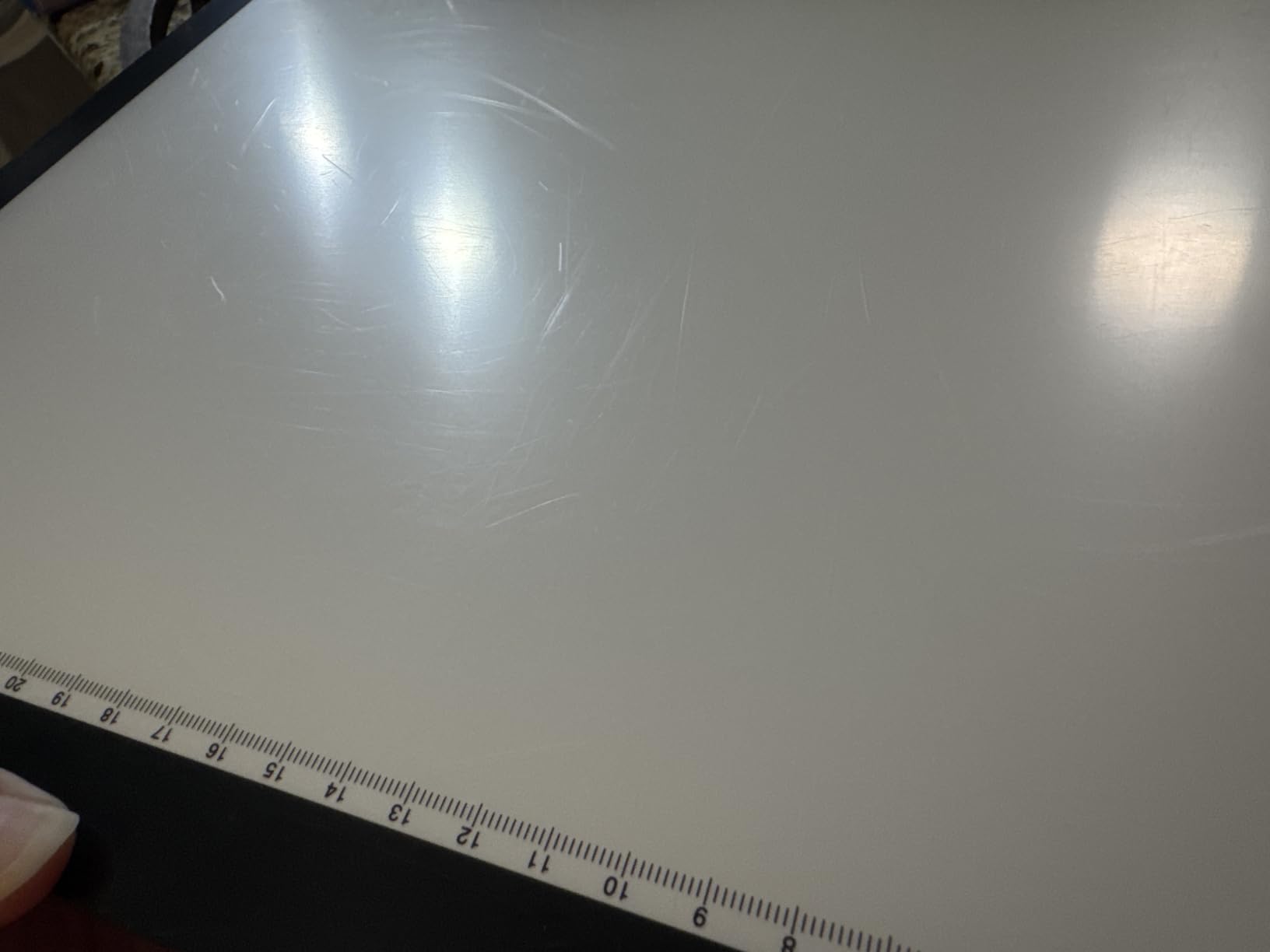 HUION L4S LED Light Box A4 Ultra-Thin USB Powered, Adjustable Brightness Light Pad for Tracing, Diamond Painting, Drawing, Sketching, Animation customer photo 1