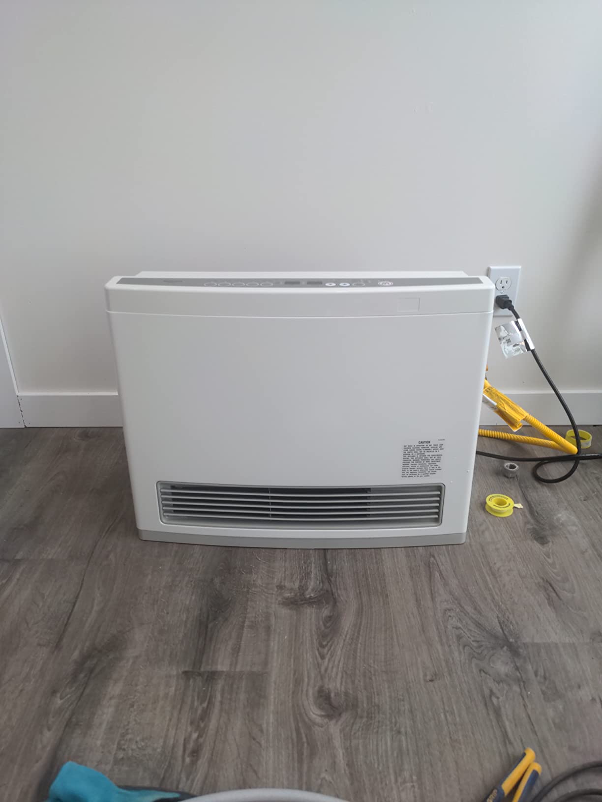 Rinnai FC824P Ventless Propane Heater with Programmable Thermostat | Energy Efficient Space Heater, Wall Mounted, Indoor Use, Easy Installation customer photo 2