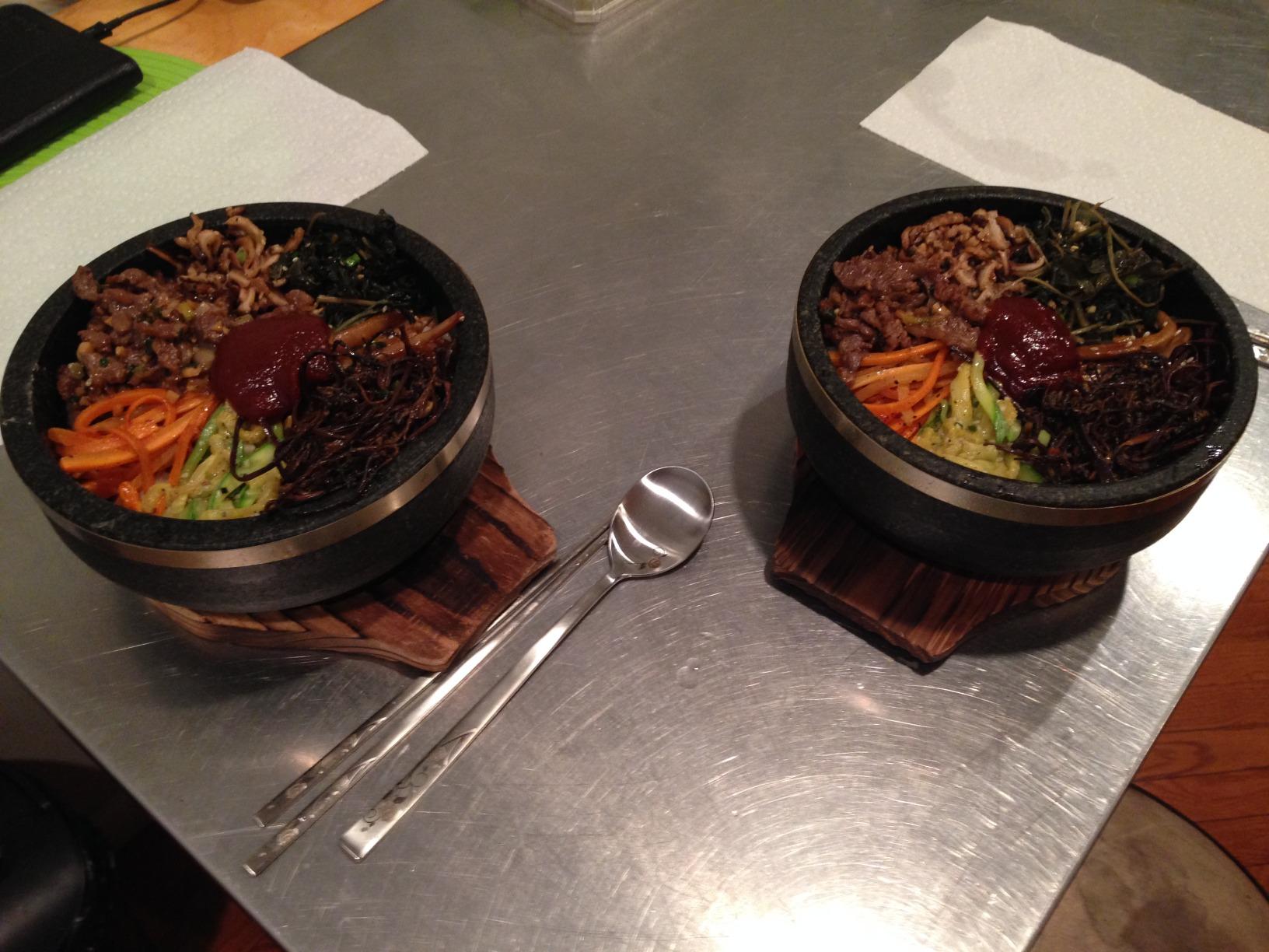 Crazy Korean Cooking Premium Kimchi, Sauerkraut Fermentation and Storage Container with Inner Vacuum Lid (0.4 Gal Sandy Brown (1.7L)) customer photo 1