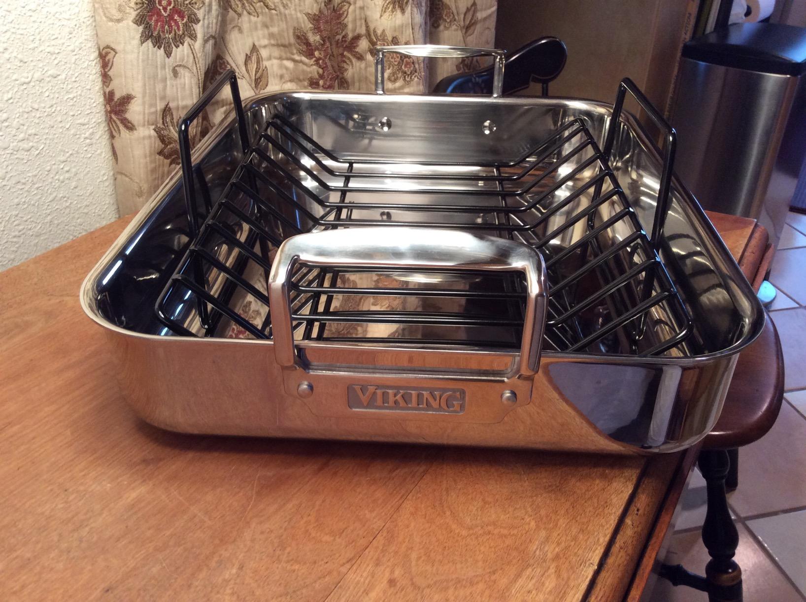 Viking 3-Ply Stainless Steel Roasting Pan with Non Stick Rack, 16 x 13 Inch Kitchen Cookware, Great for Turkey, Dishwasher and Oven Safe, Induction Ready, Silver customer photo 2