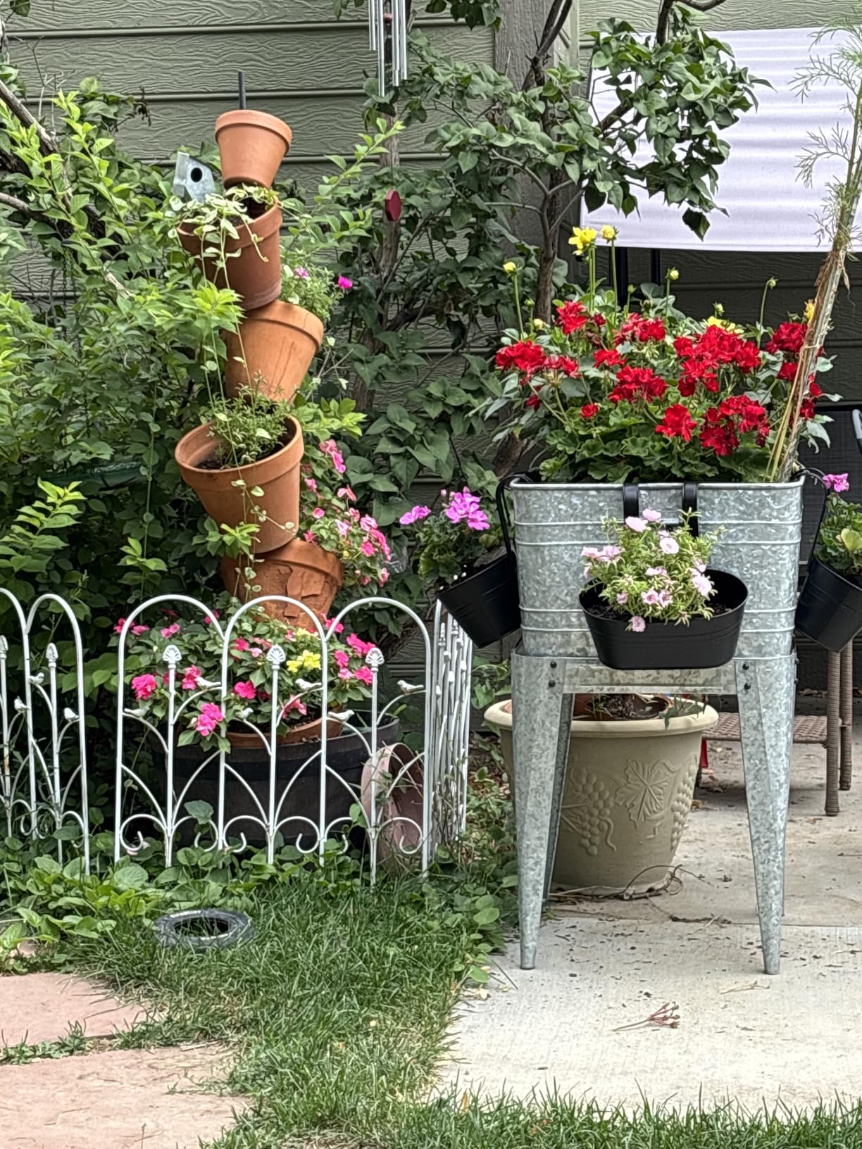 IMAX 65345 Perryman Galvanized Tub on Stand - Lightweight Iron Beverage Tub - Multi Utility Tubs customer photo 2