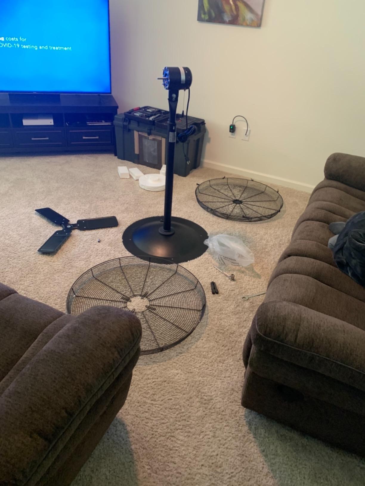 iLiving ILG8P30-72 Commercial Pedestal Floor Fan, 30-Inch, Industrial Heavy Duty Floor Standing Fan with 7261 CFM, Perfect for Home, Shop, Bedroom, Gym, Garage, Black customer photo 2