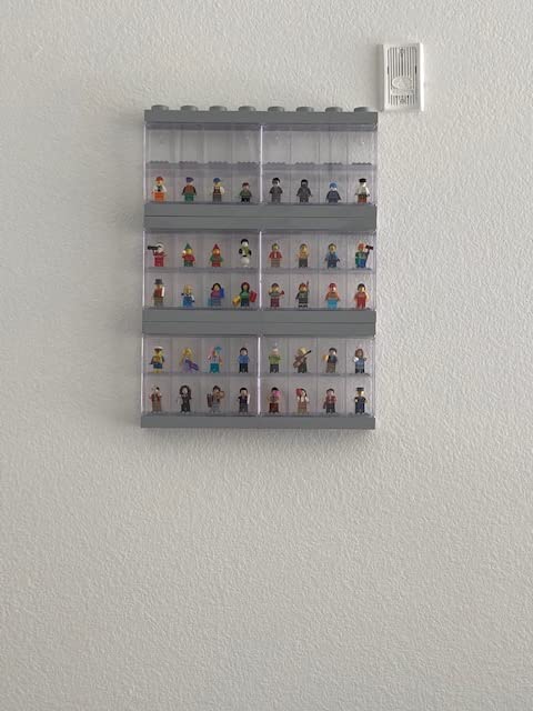 LEGO Minifigure Display Case 16 Black - Space for 16 Minifigures customer photo 1