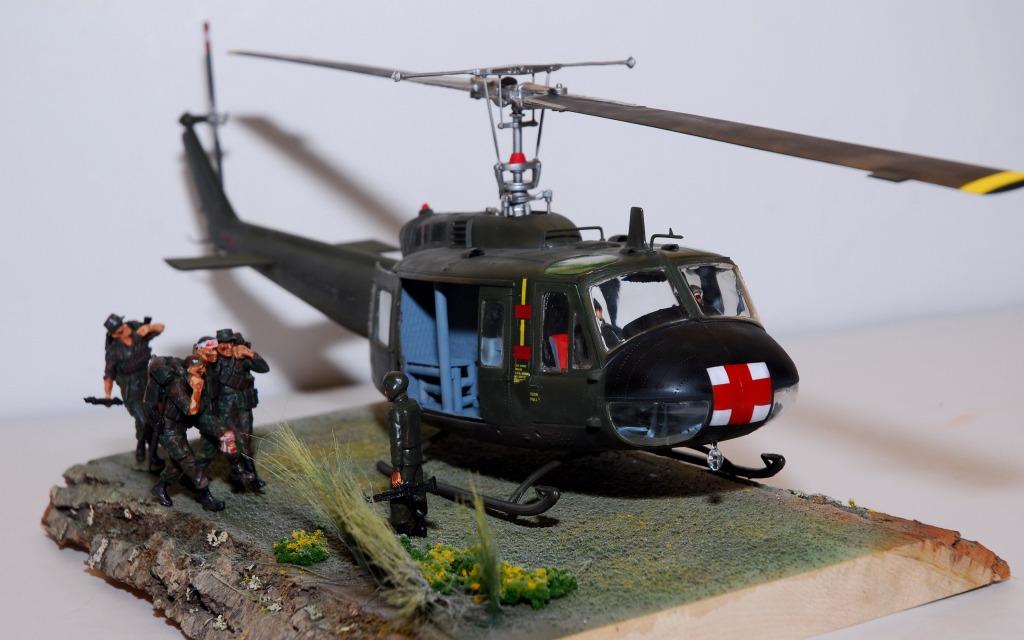Revell UH-1D Huey Gunship Model Kit customer photo 2