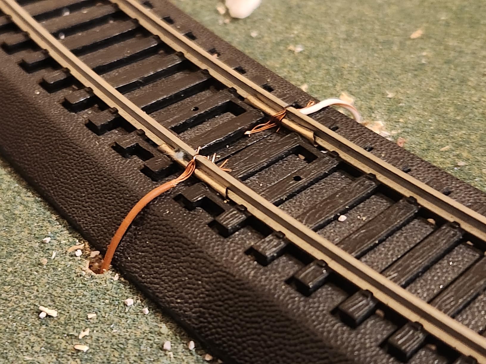 Walthers SceneMaster Grade Crossing Signal Controller 949-4359 HO Scale Model Railroad - Signals Kit customer photo 1