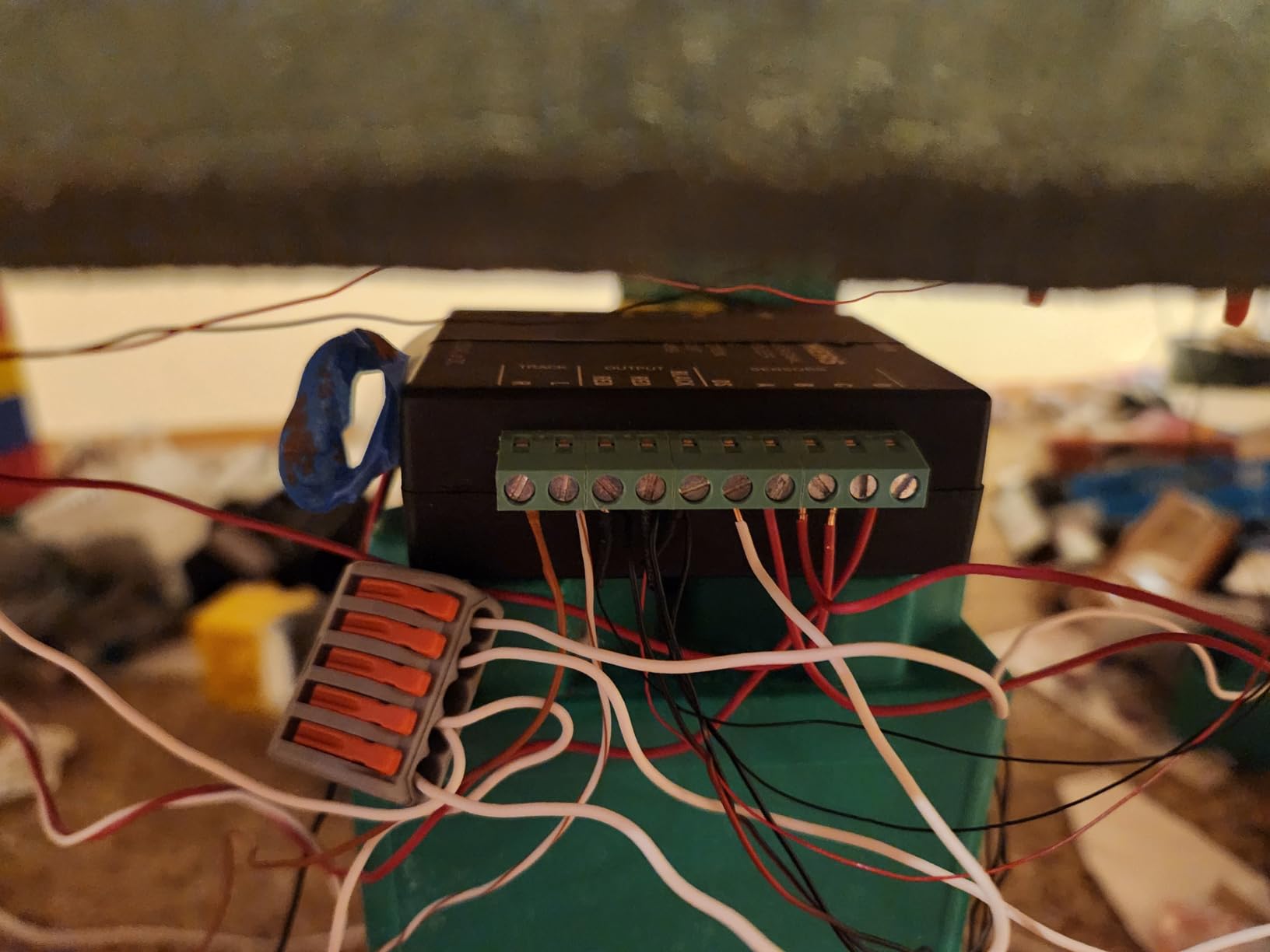 Walthers SceneMaster Grade Crossing Signal Controller 949-4359 HO Scale Model Railroad - Signals Kit customer photo 2