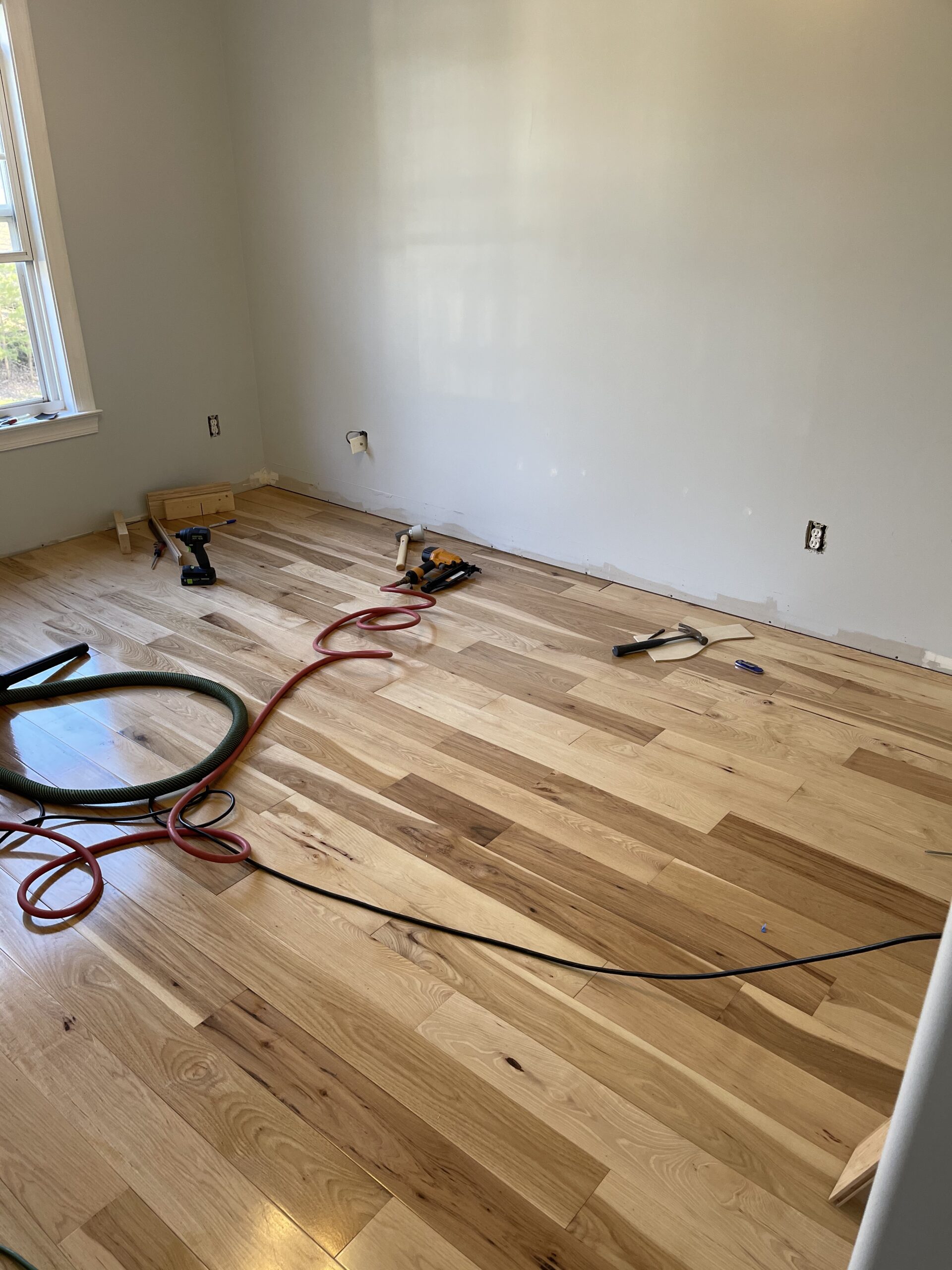 Bostitch Staples Flooring Pneumatic Nailer customer photo 1