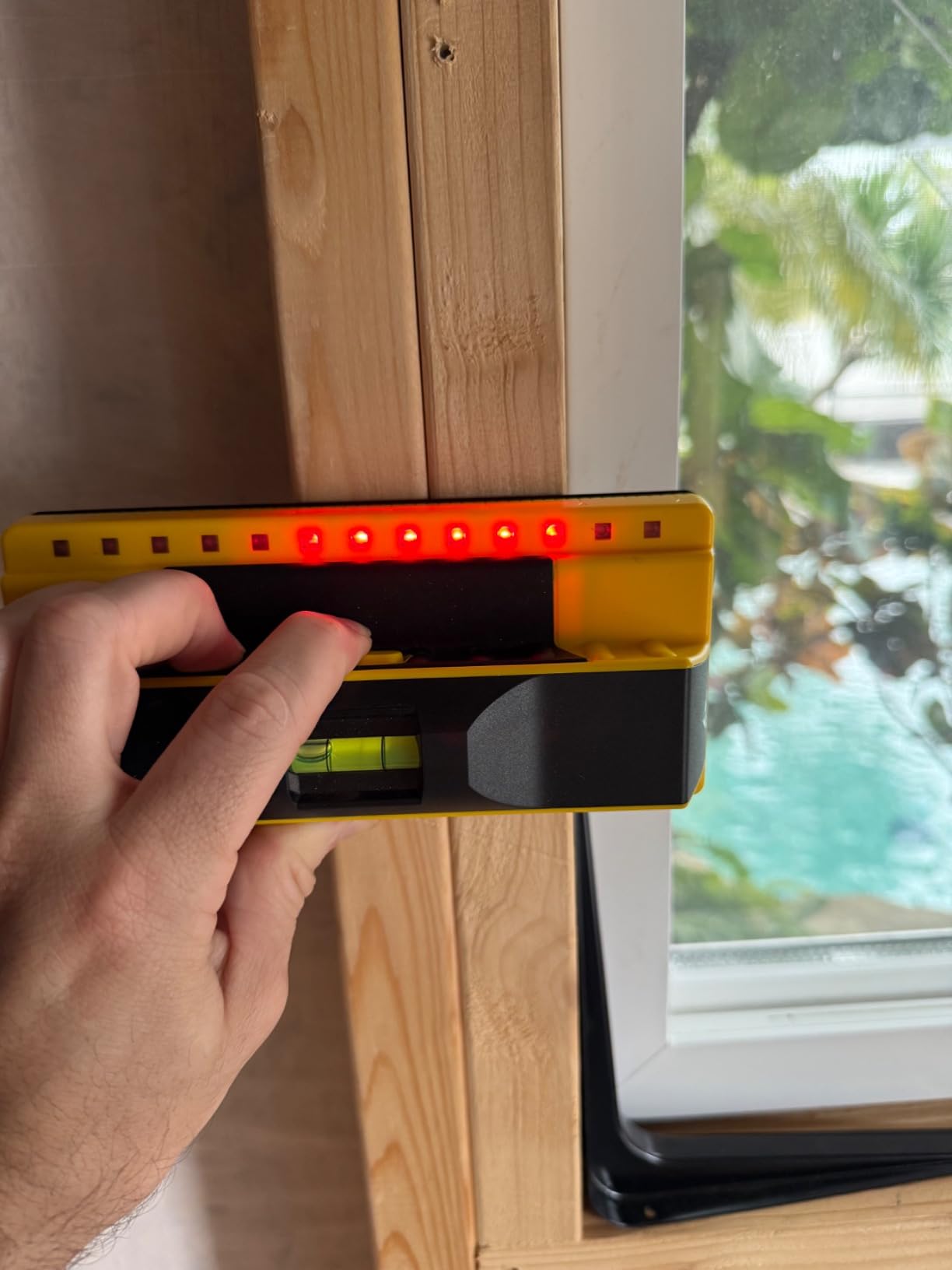 Franklin Sensors ProSensor 710+ Stud Finder, 13-Sensor Wall Scanner | Wood and Metal Stud Detector with Built-in Bubble Level, Made in the USA customer photo 2