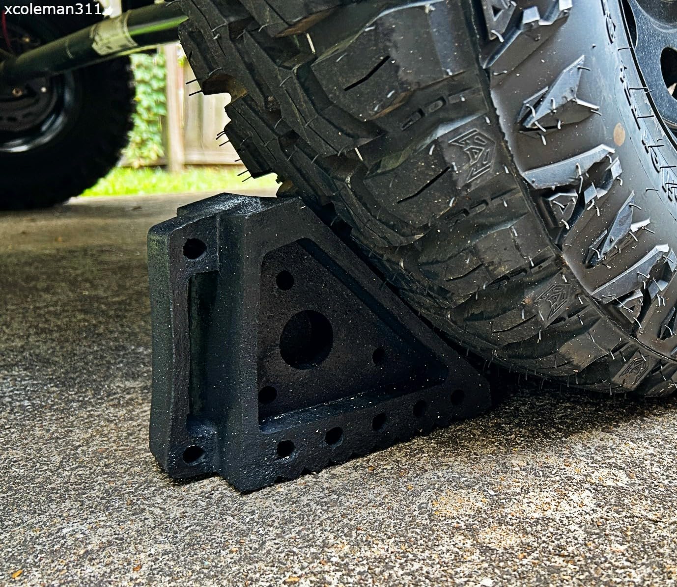 MaxxHaul Solid Rubber Wheel Chock 2-Pack | 8