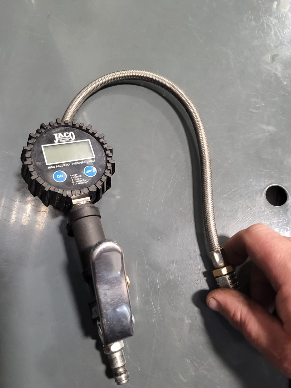 JACO FlowPro Digital Tire Inflator with Pressure Gauge - 200 PSI customer photo 1