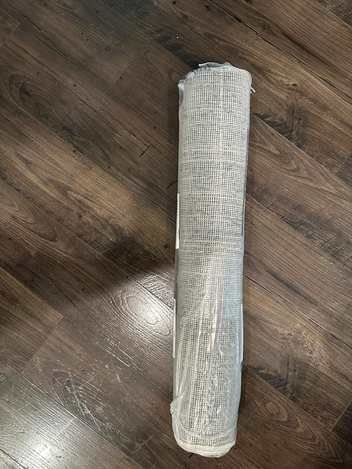 SAFAVIEH Evoke Collection Area Rug - 6'7