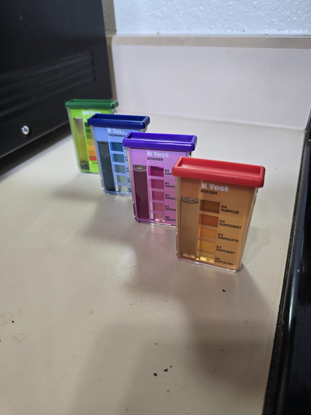 Rapitest Soil Test Kit for Gardens, Vegetables, Flowers and Lawns. USA designed and assembled soil tester completely, quickly and accurately measures/analyzes soil pH acidity and garden nutrients. customer photo 2