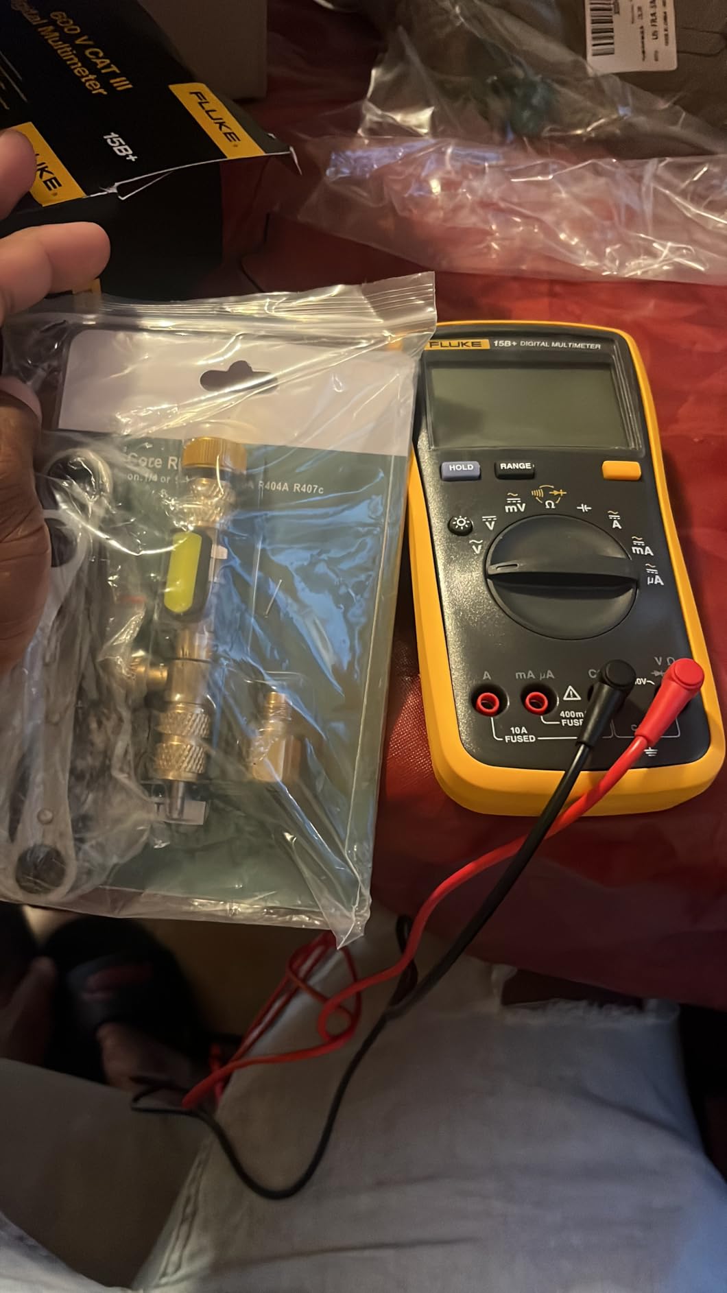 Fluke 15B+ Digital Multimeter, for Electrical Applications, Measures AC/DC Voltage and Current Measurements up to 1000V and 10A, Along with Resistance, Continuity, Diode, and Capacitance Capabilities customer photo 1