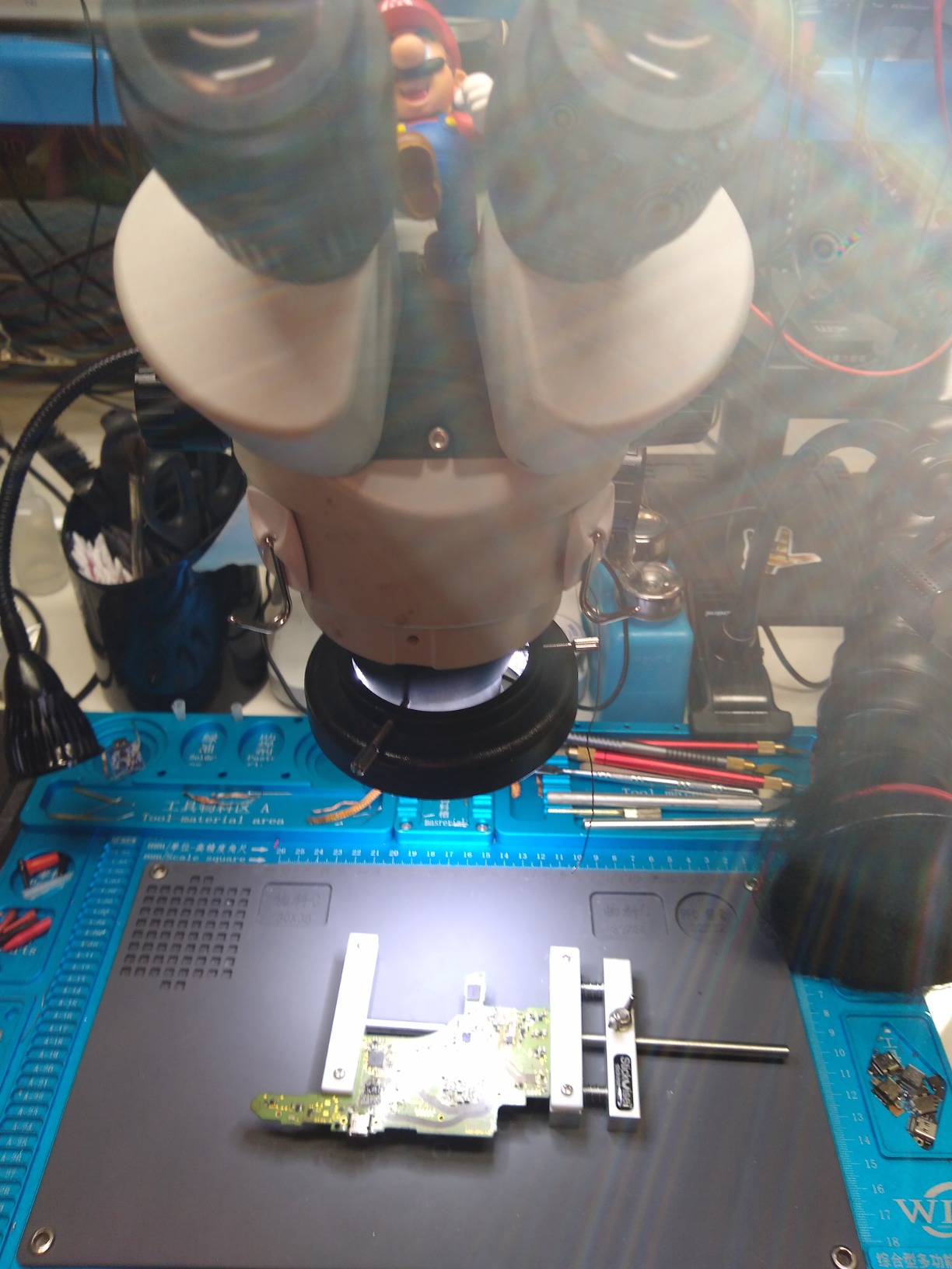PCB Vise with Standard Nylon Jaws Grey customer photo 1