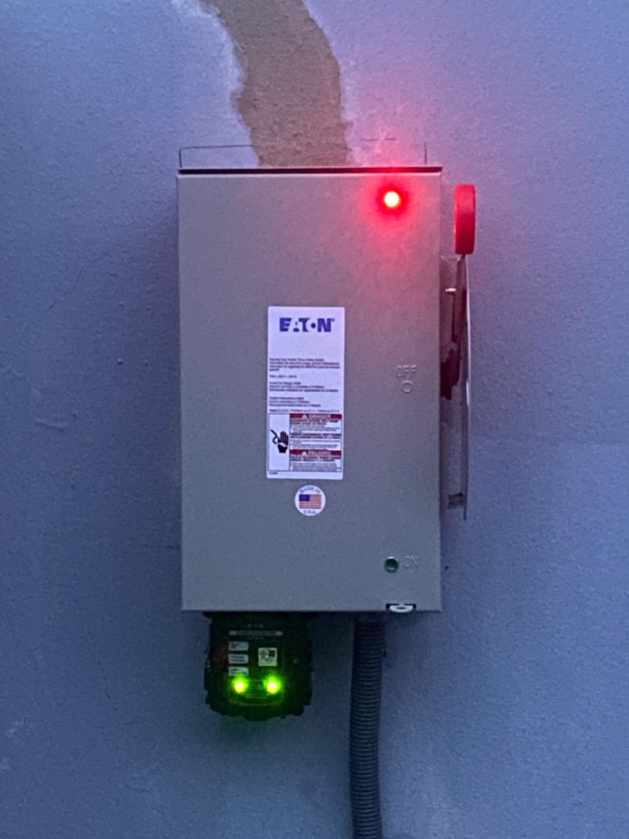 Eaton CHSPT2SURGE SPD Type 2 Chsp Whole Home Surge Protector, Nema 4, Single Phase, 120/240 Volts, Ul 1449 3Rd Edition customer photo 2