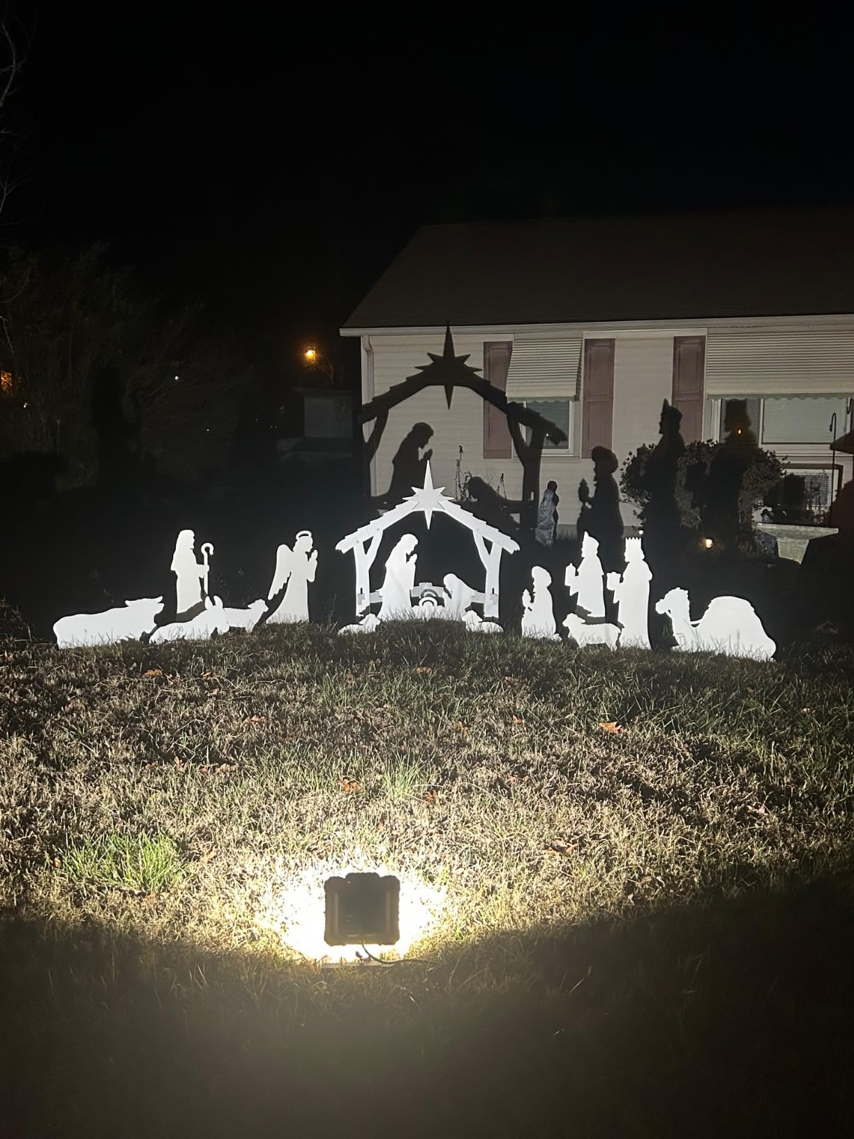 FrontYard Originals Complete Medium White Outdoor Nativity Scene customer photo 2