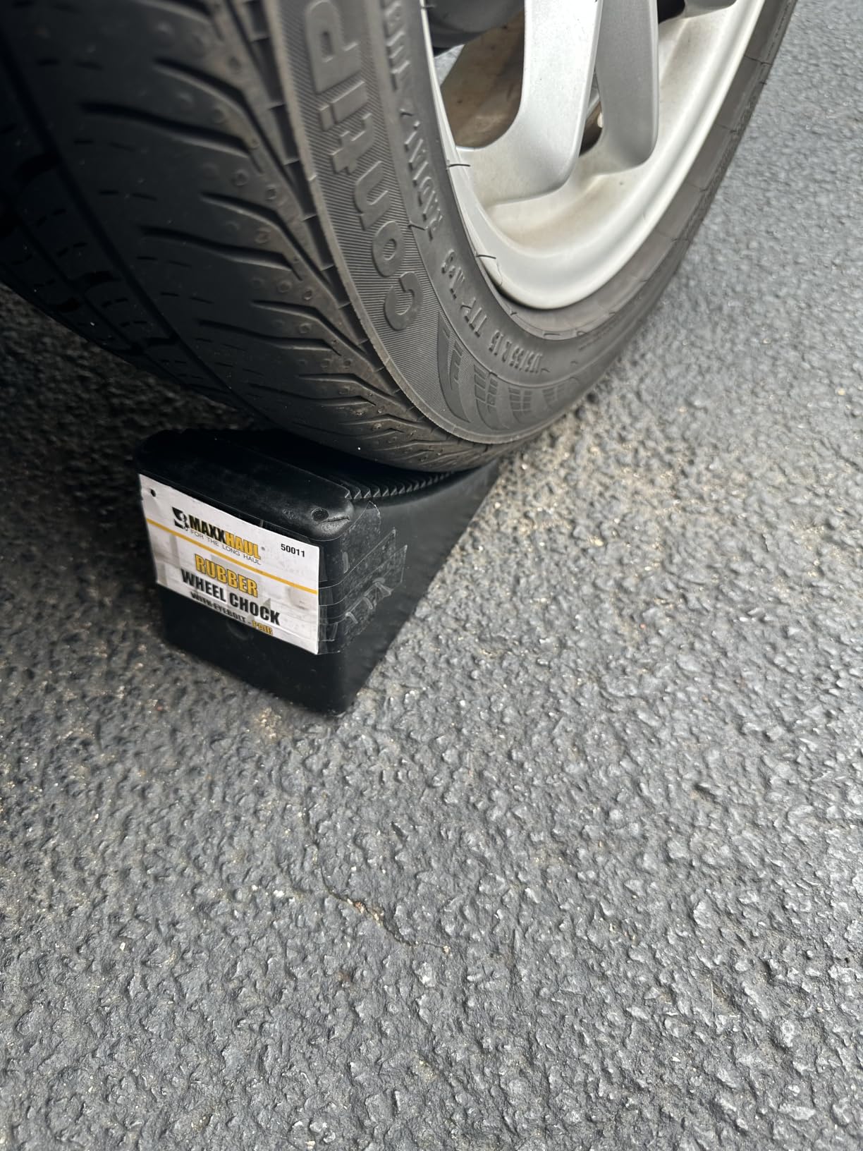 MaxxHaul Rubber Wheel Chock 2 Pack, Large 10