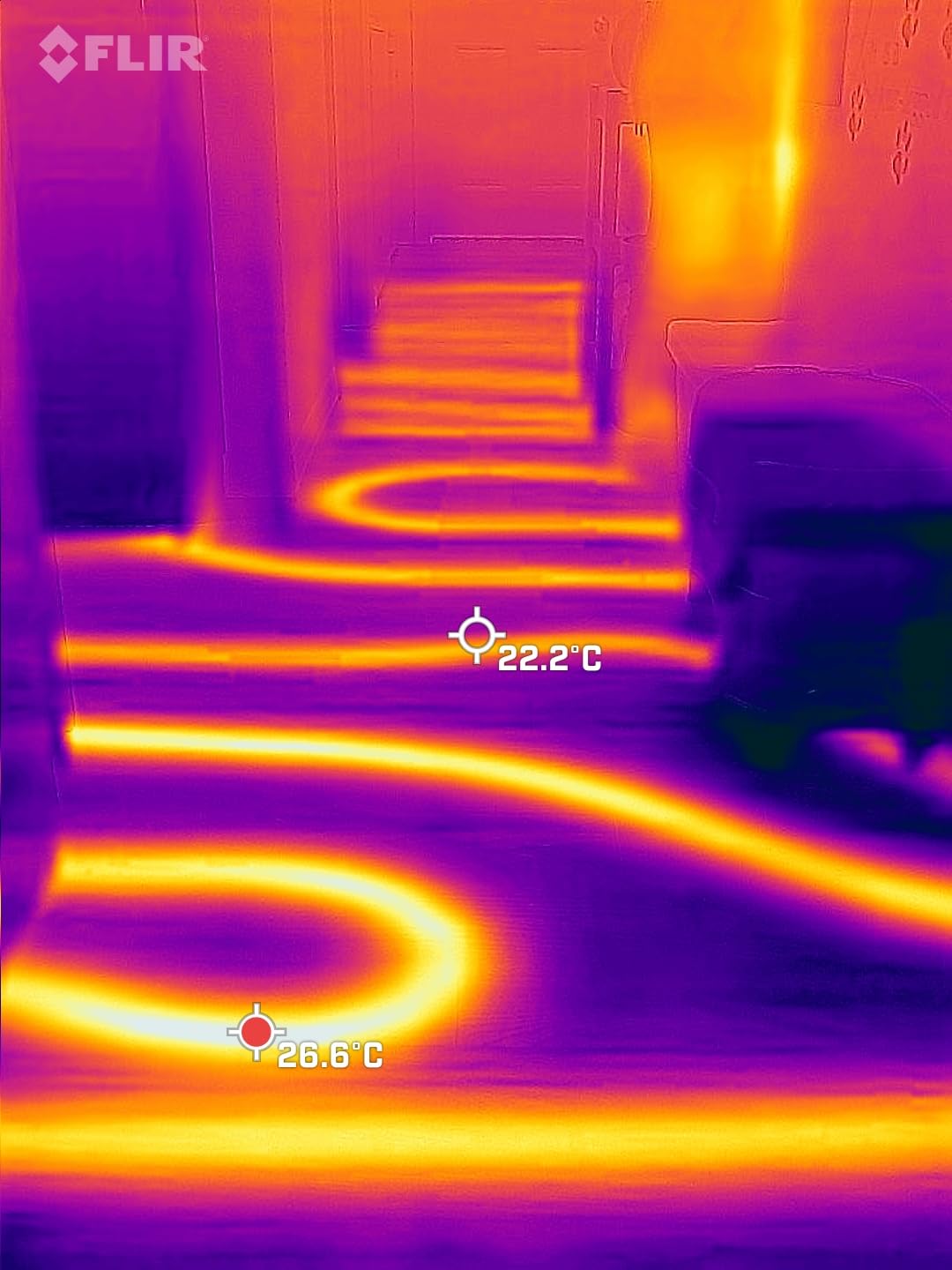 FLIR ONE Thermal Imaging Camera for Android USB-C, 240x180 MSX | Samsung/Pixel USB-C, 80x60 native IR, MSX, inspection guides, 1.5m drop, case, USB cable customer photo 1