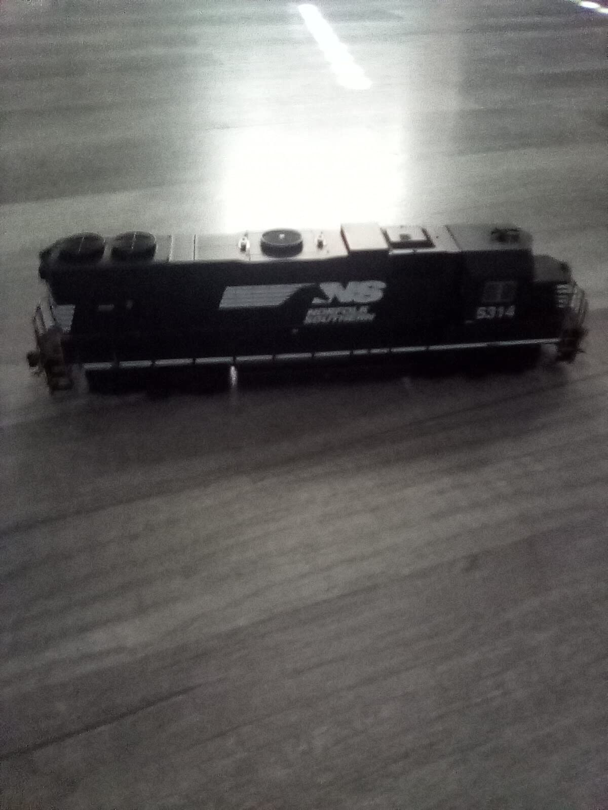 Bachmann Trains EMD SD40-2 DCC Ready Locomotive Norfolk Southern HO Scale customer photo 1