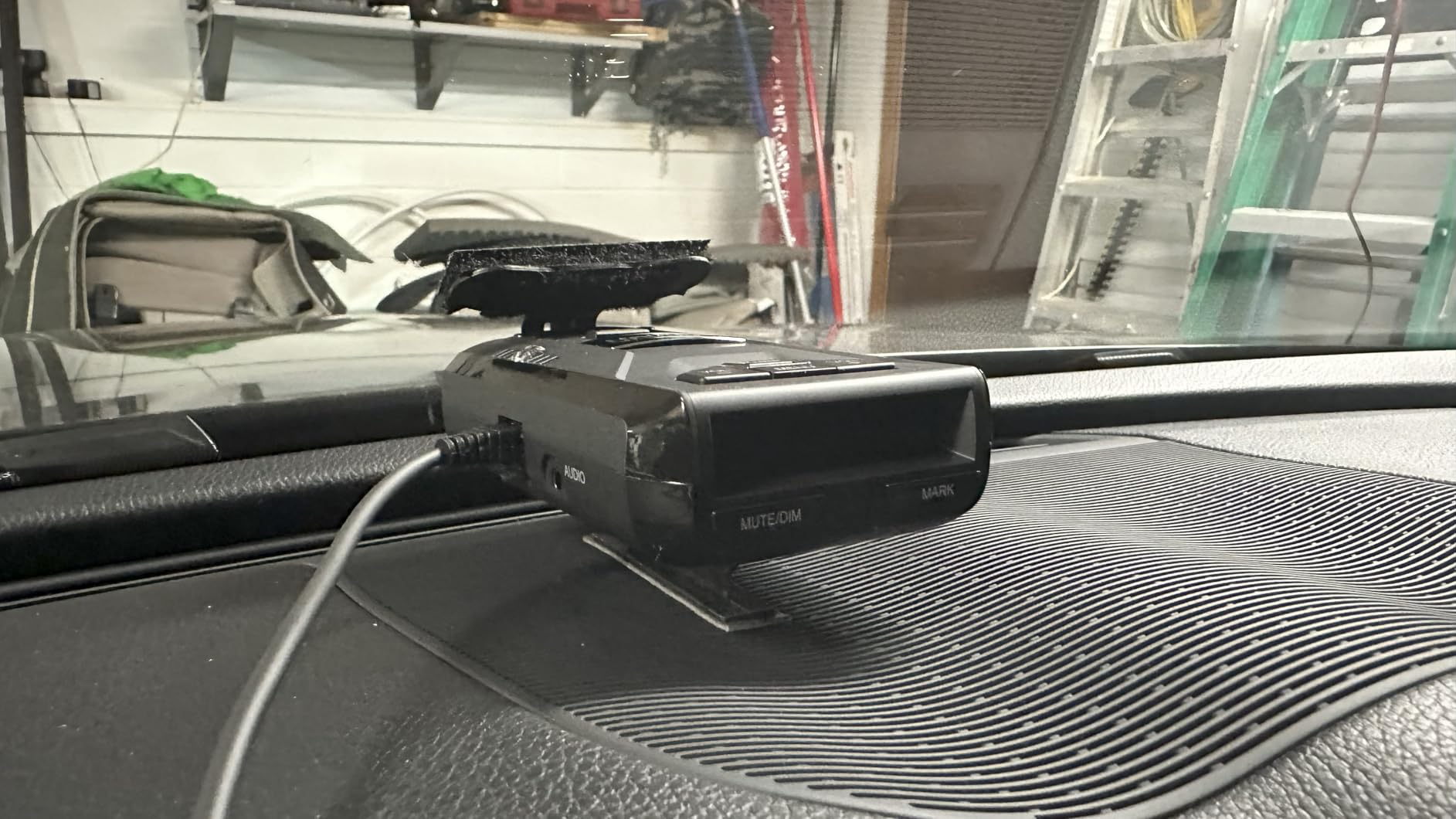 Uniden R3 EXTREME LONG RANGE Laser/Radar Detector, Record Shattering Performance, Built-in GPS w/ Mute Memory, Voice Alerts, Red Light & Speed Camera Alerts, Multi-Color OLED Display , Black customer photo 1