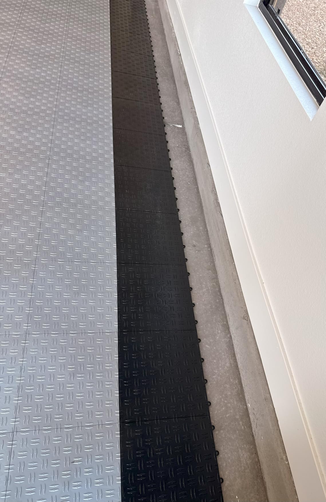 Big Floors GarageTrac Garage Floor Tiles, Interlocking Garage Flooring, Diamond Pattern Non-Slip Heavy-Duty Copolymer Modular Tile, Easy Install (Black, 48 Pack of 12 x 12