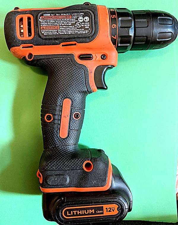 BLACK+DECKER 20V MAX Lithium Battery Charger, Compatible with 12V and 20V Battery, Battery Sold Separately (LCS1620B) customer photo 1