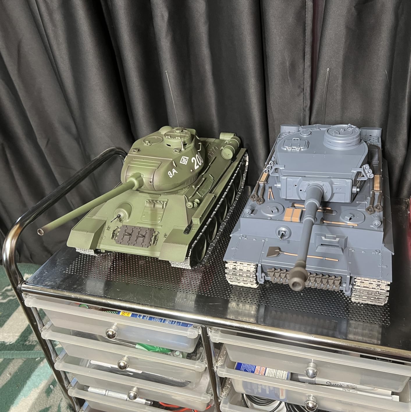 1/16 2.4ghz Remote Control German Tiger I Gray Color Tank Adults Model Toy (Upgraded/Metal Road Wheel & Tracks & Sprocket Wheel & Idle Wheel) (Steel Gear Gearbox) (5000mah Nimh Battery) (Airsoft) customer photo 2